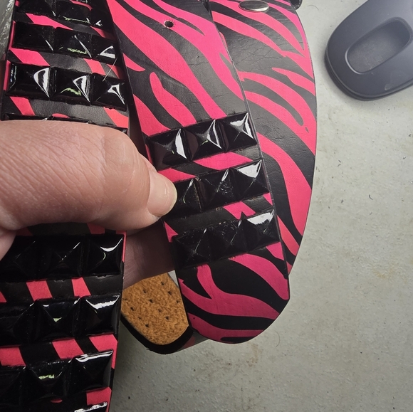 Hot pink Vintage Zebra belt, NWT - Picture 4 of 5